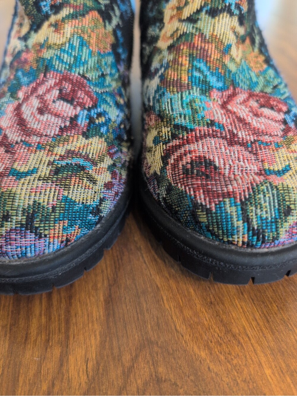MUK LUKS Norway Womens 9 Black Floral Tapestry Ankle Wedge Booties Side Zip - Picture 2 of 8